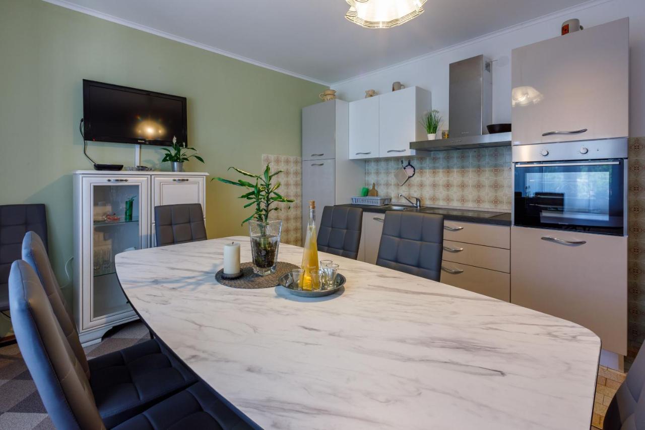 Apartment Leo Nona Novi Vinodolski Eksteriør billede